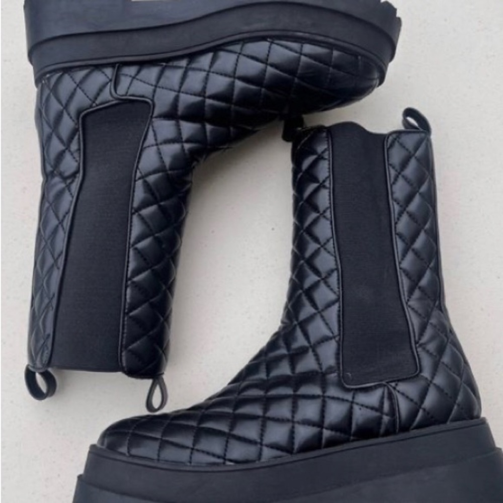 Public Desire Black Quilted Adult Boots - Picture 2 of 4
